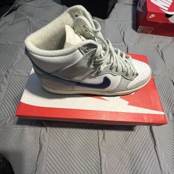 Nike Dunk Hi