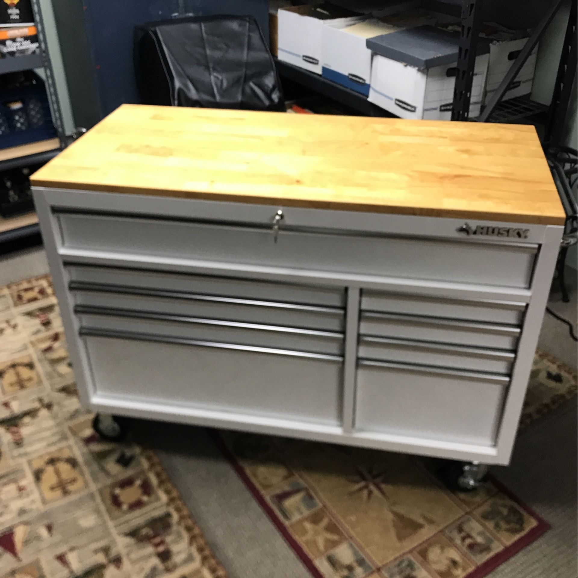 HUSKY TOOL BOX & WORK BENCH  