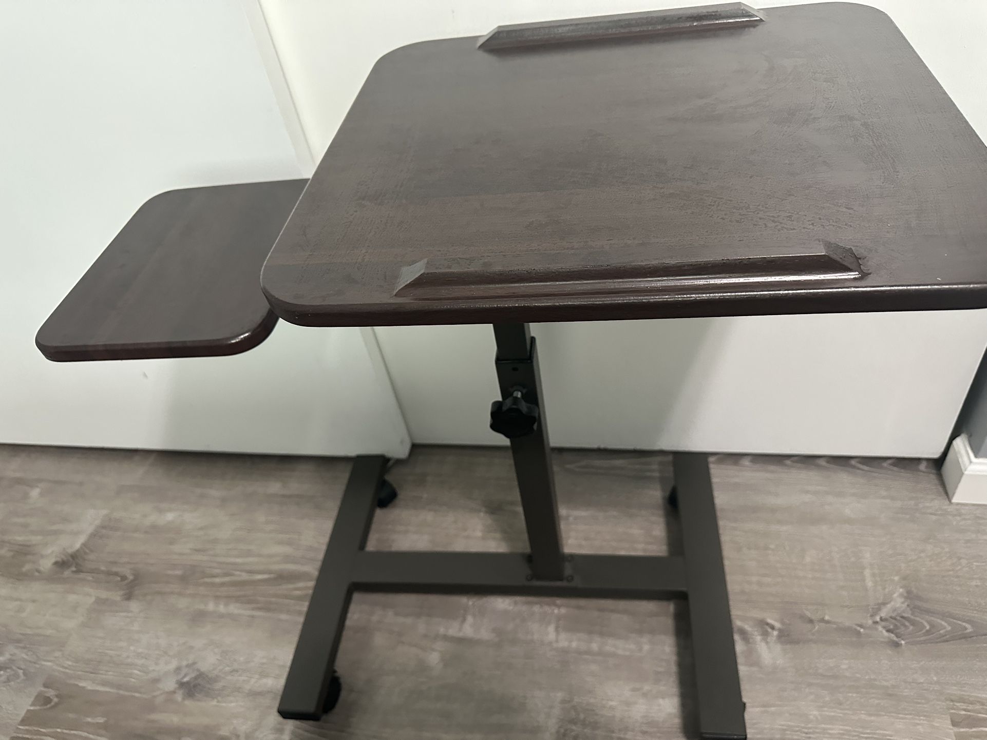 Adjustable height (sit/stand) wooden laptop desk for small space