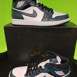 Jordan 1 Mid Armory Navy Size 9.5 For Men Nuevos 