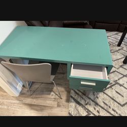 Desk With Chair 
