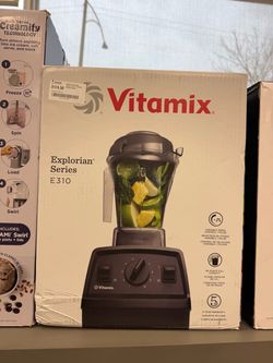 Vitamix Explorian Series E310 10 Speed Blender Black