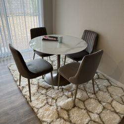 Barchoni Two Tone Dining Room Table With 4 Chairs. 
