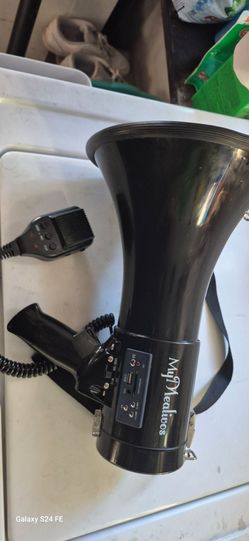 MyMealivos Megaphone with Handheld Mic