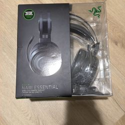 Razer Nari Essential Wireless Headset New