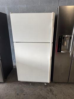 33” TOP BOTTOM FRIDGE REFRIGERATOR NEVERA HELADERA FRIO REFRIGERADOR GOOD CONDITION DELIVERY 🚚 AVAILABLE WARRANTY 4 months 7️⃣8️⃣6️⃣4️⃣2️⃣0️⃣1️⃣3️⃣4️