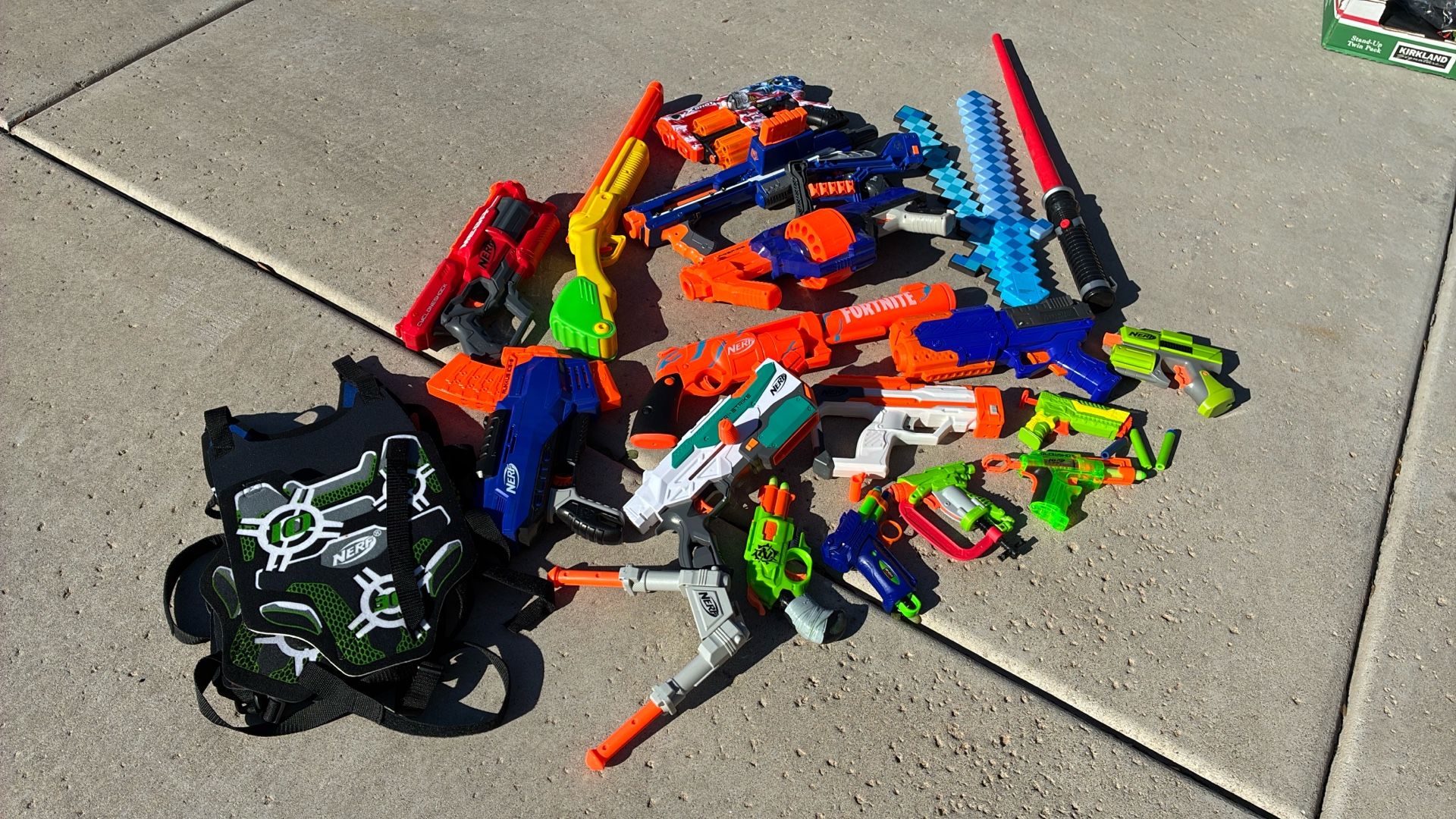 Nerf Lot - Guns And Wests