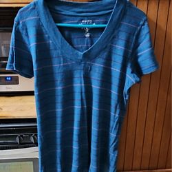 XL WOMANS SONOMA SHORT SLEEVE TOP STRIPED