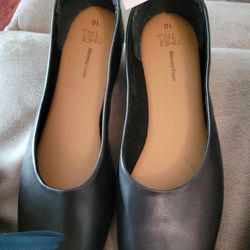Ladies BLACK flat Shoes New  Size-8w-$9.00 Non Skid Sole Perfect For School  Or Any Occasion 
