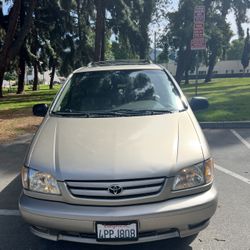 2001 Toyota Sienna