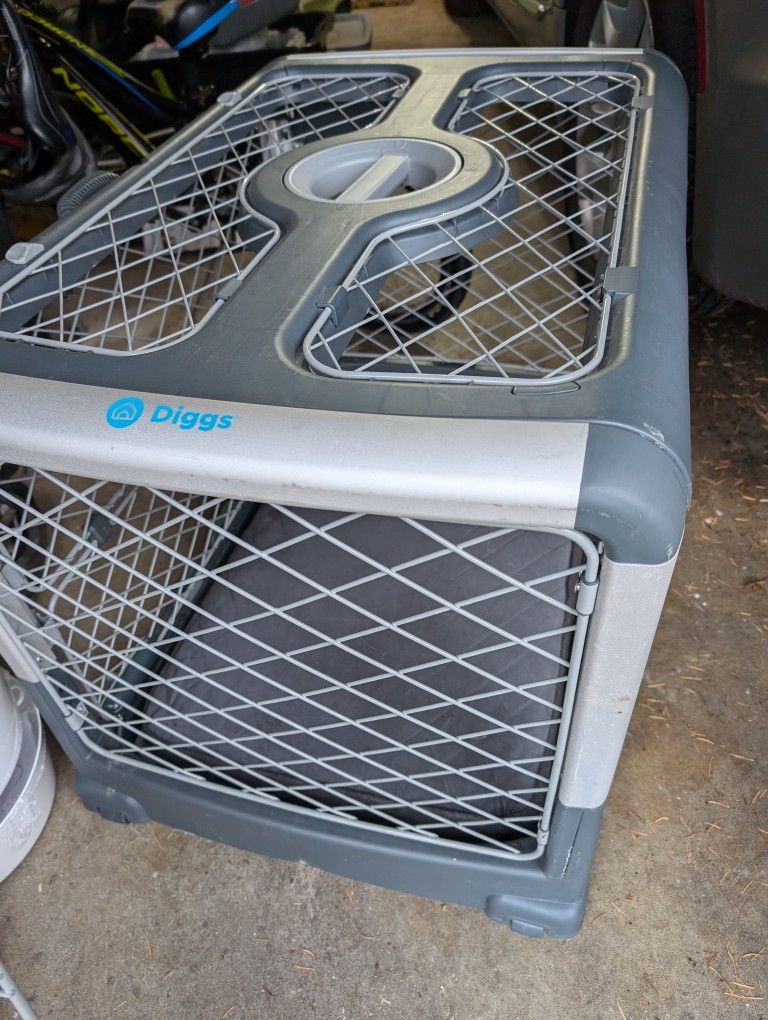 Diggs Revol pet crate, size medium
