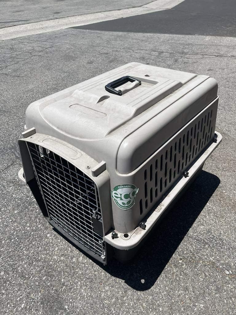 *** Medium Size Pet Taxi Pet Carrier ***