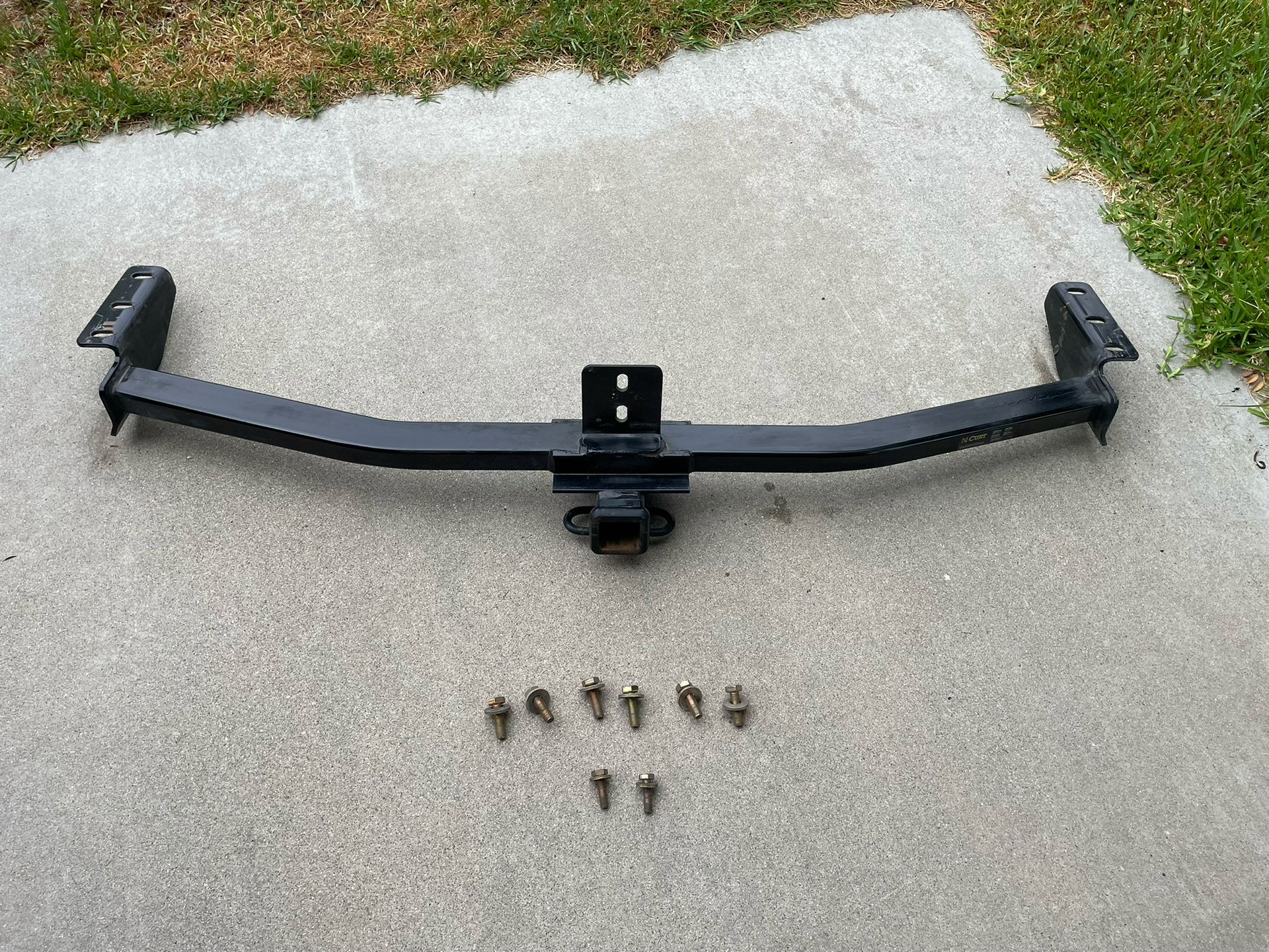 Curt 13328 Class III Trailer Hitch 2-inch Reciever
