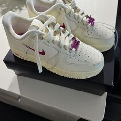 Nike Women’s Sail @ Pink Force Air Force 1 ‘07 shoes (size 6.5)