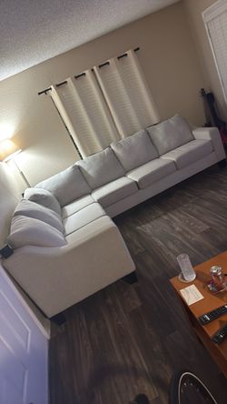 Lucy Tux Sofa Sectional, Spanish Linen, Right Facing