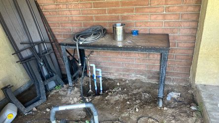 Work bench with casters