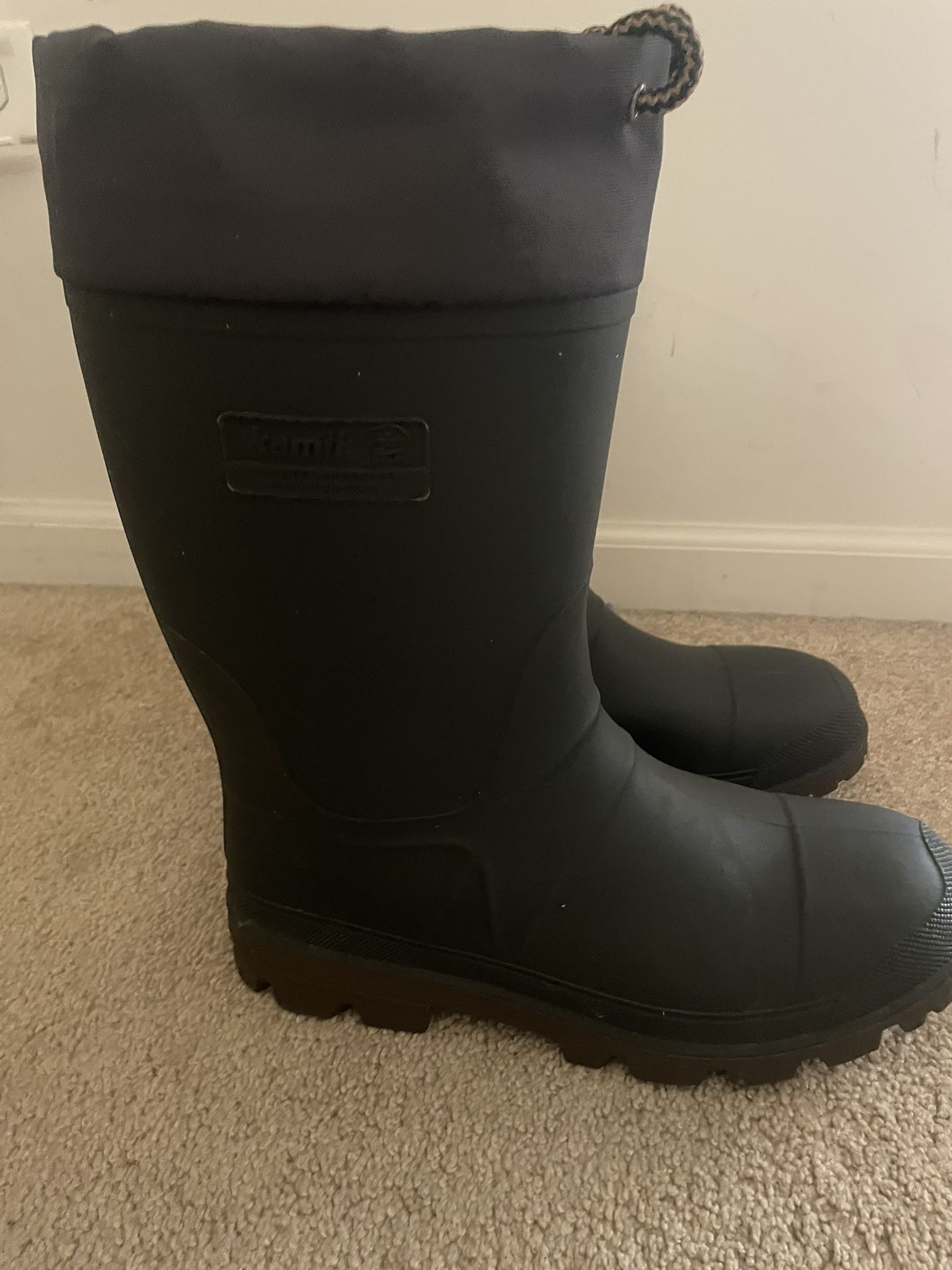 Like New Green Kamil Boots-Size 11