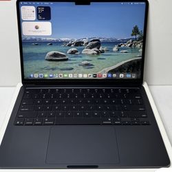 Apple macbook Air M4- 16gb, 512gb Brand New 
