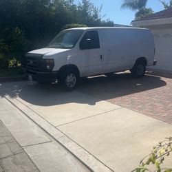 2010 E 250 Ford Cargo VAN  ( CNG) 