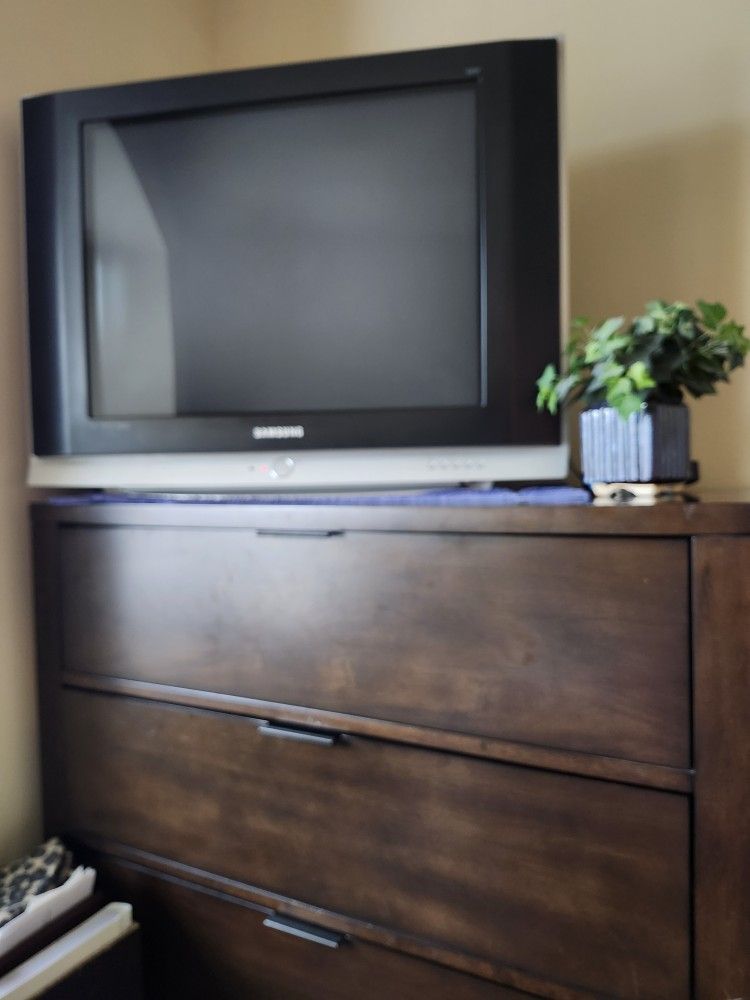 Samsung 30-inch CRT Television