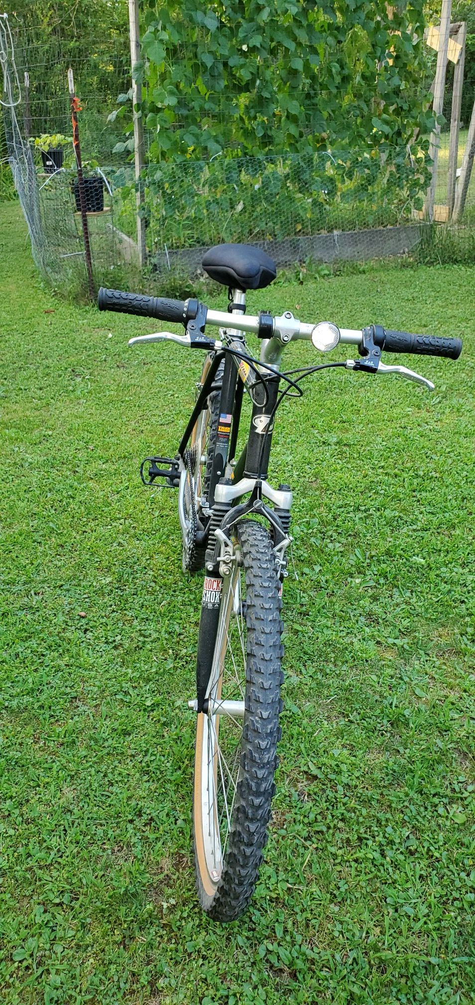 ZX6000 TREK MOUNTAIN BIKE