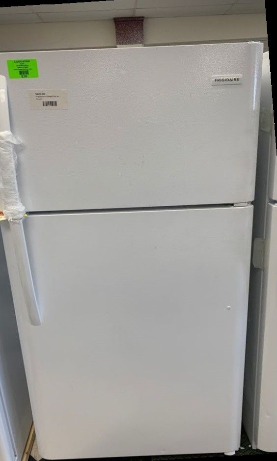 BRAND NEW FRIGIDAIRE FFTRTW TOP FREEZER REFRIGERATOR KU