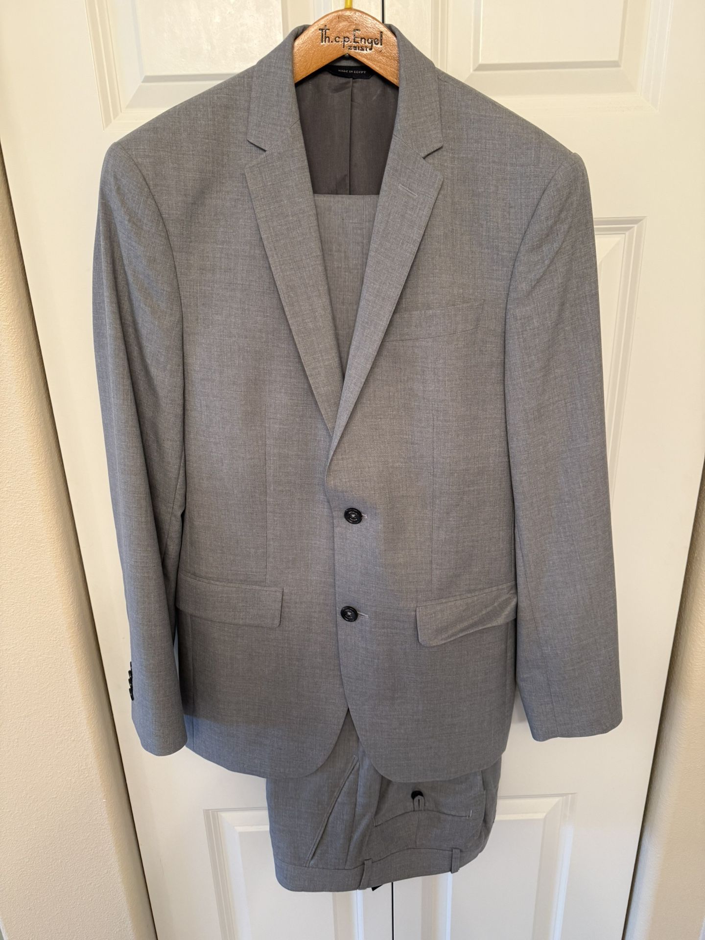 Banana Republic Men’s Suit