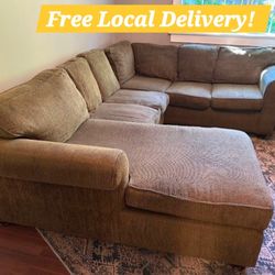 Brown Sectional Couch Sofa. I Can_de_liv_er 🚚! 