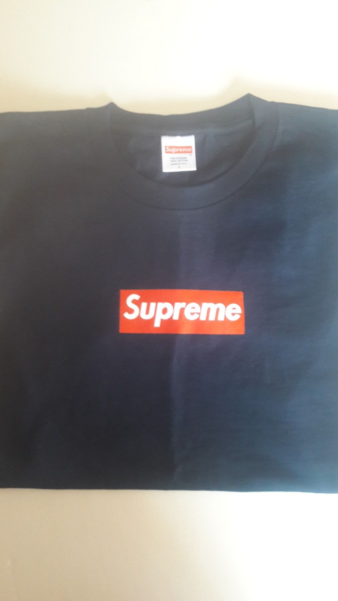 SUPREME Box Logo