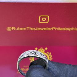 10kt White Gold Ring - Diamond And Onix 