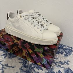Louis Vuitton White Time Out Sneakers Size 8