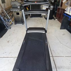 Nordictrack treadmill commercial 9.5 custom 7 inch touchscreen 