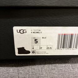 UGG