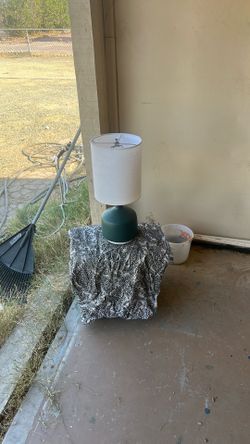 19in Matte Deep Green Table Lamp 