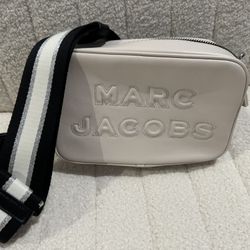 Marc Jacobs Cross Body Purse 5 1/2” x 8 1/2”