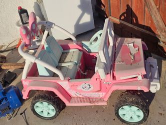 Barbie car