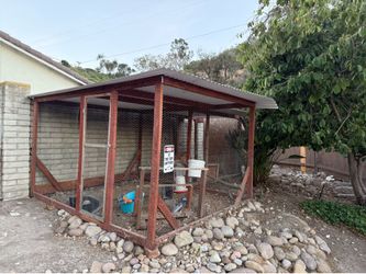 Free chicken coop enclosure and supplies