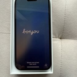 Black iPhone 15 128gb Mint Condition T-Mobile 