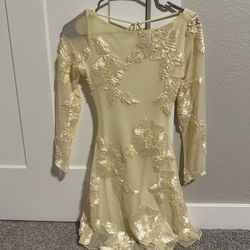 Long Sleeve Backless Dress