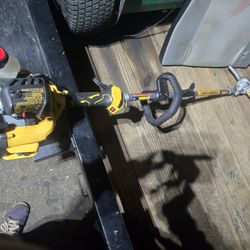 Dewalt Hedge Trimmer(2 Stroke)