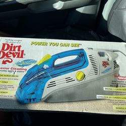 New Dirt Devil Spot Scrubber Carpet Upholstery Shampooer Cleaner Handheld Vacuum 