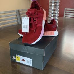 🌸🌷🌸🌷Brand new NMD_r1 Sz 9w🌸🌷🌸🌷