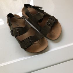 Old Navy Brown Sandals Size 9?