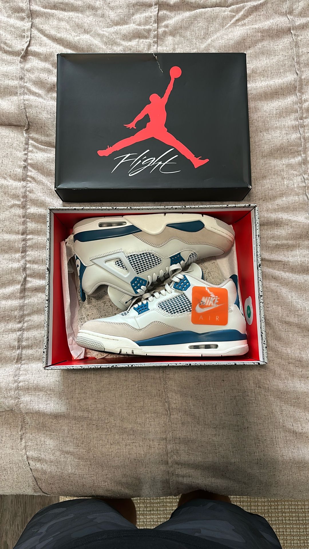 Air Jordan 4 Retro 'Military Blue' 2024