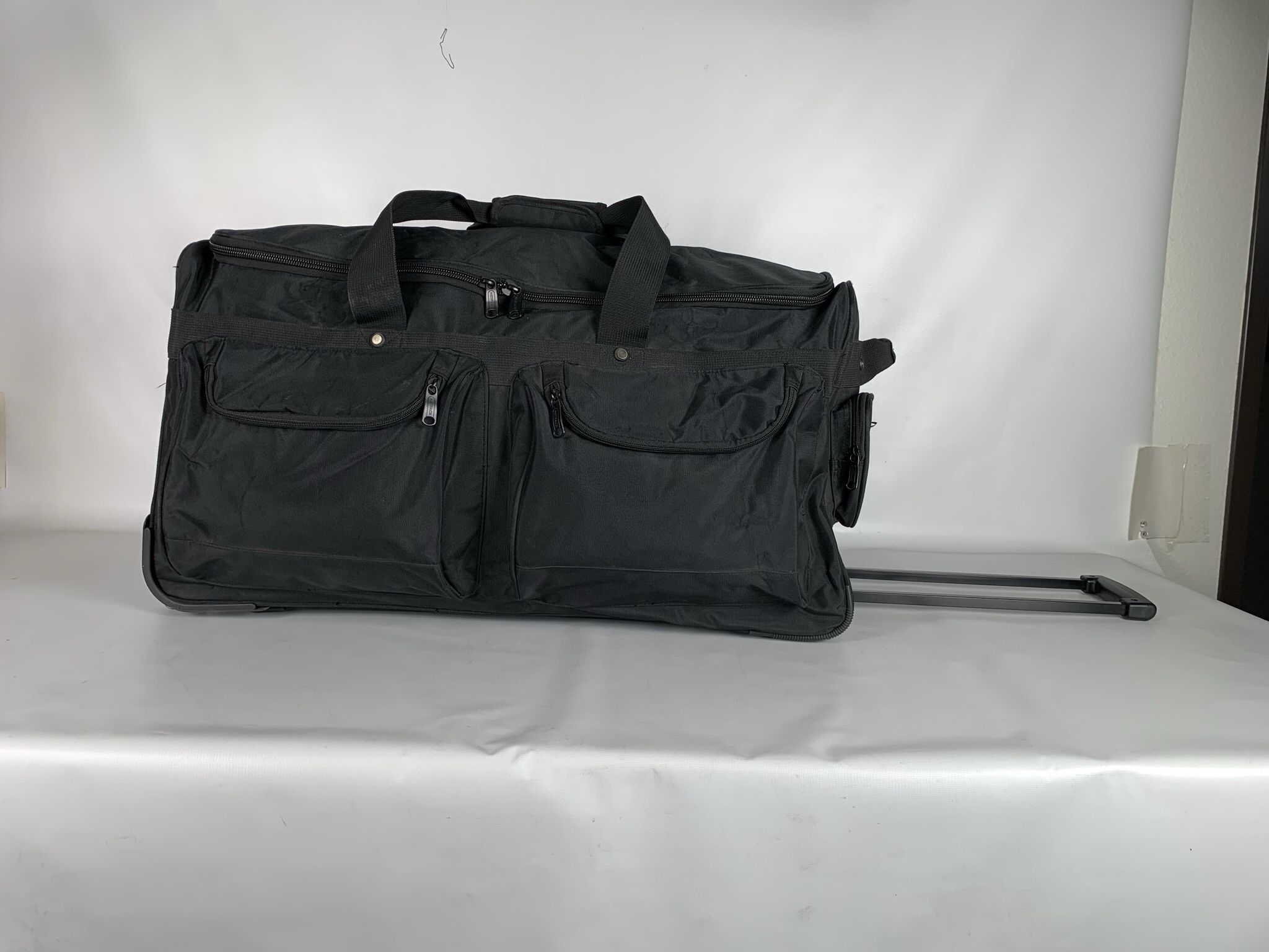 Netpack 30” Wheeled Duffel , Travel Soft Luggage. Brand New