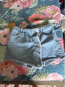 Skirt short