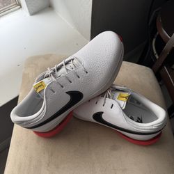 NIKE TOUR 3 Golf shoes size 11.5 new