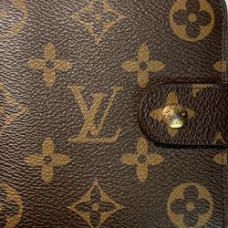 Louis Vuitton Wallet For Men for Sale in San Diego, CA - OfferUp