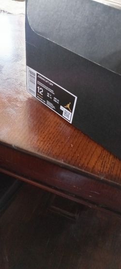 Brand New Jordan Lift Offs Size 12