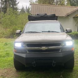 2001 Chevrolet Suburban 1500 LS 4